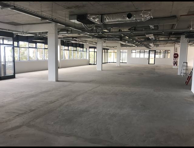 631M² OFFICE TO LET IN PLATTEKLOOF